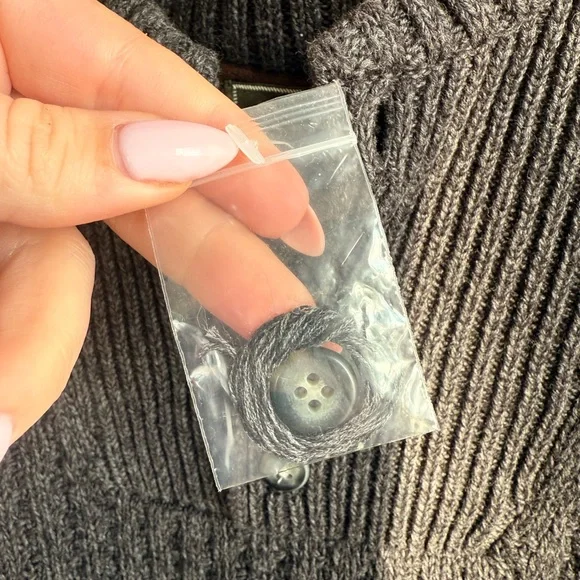 Men’s Eddie Bauer Heritage Sweater - Picture 3 of 4